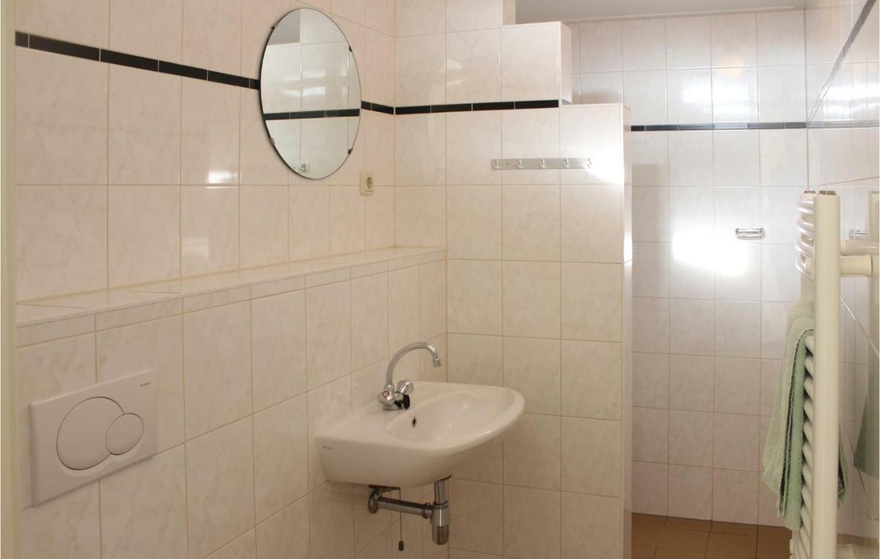 Beautiful Home In Noordwijkerhout With 2 Bedrooms And Wifi Bagian luar foto